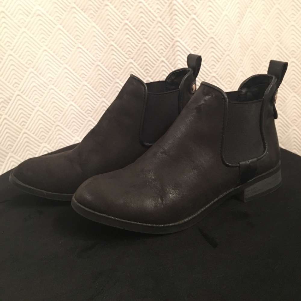 Black Chelsea Boots- Women